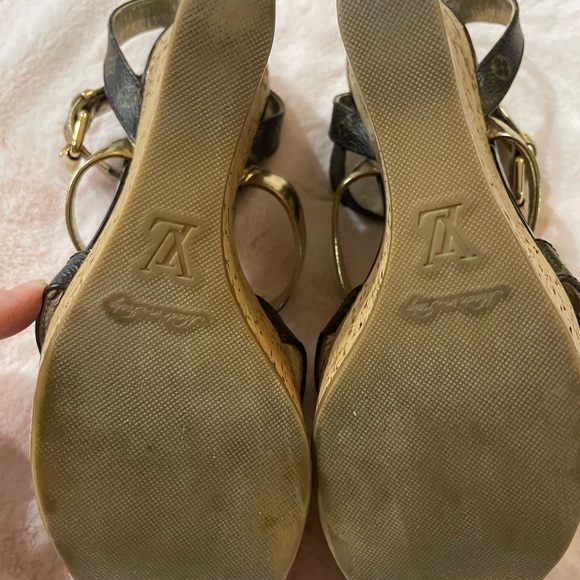 Louis Vuitton cork platform wedges, gold and brown leather heels. Size 37 - Picture 11 of 16